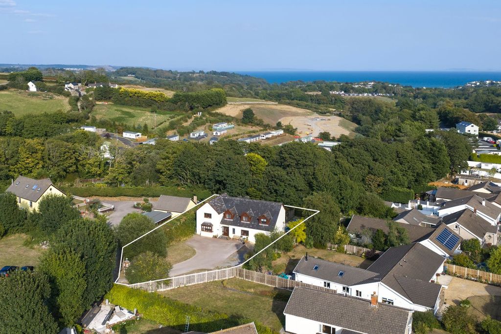 Property photo 1 of 31