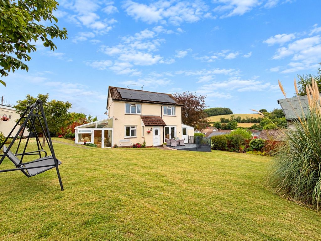 Property photo 1 of 20 1 - Picture No. 03