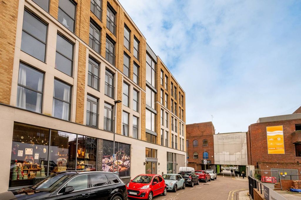 Property photo 2 of 8