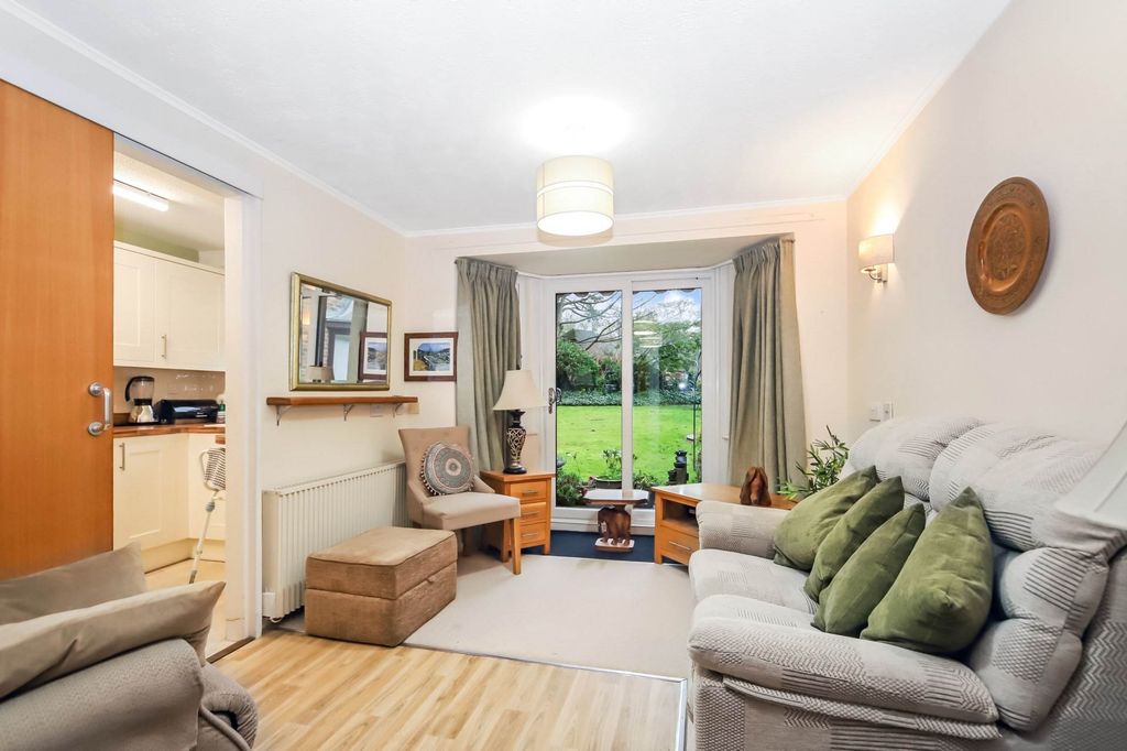 Property photo 2 of 10