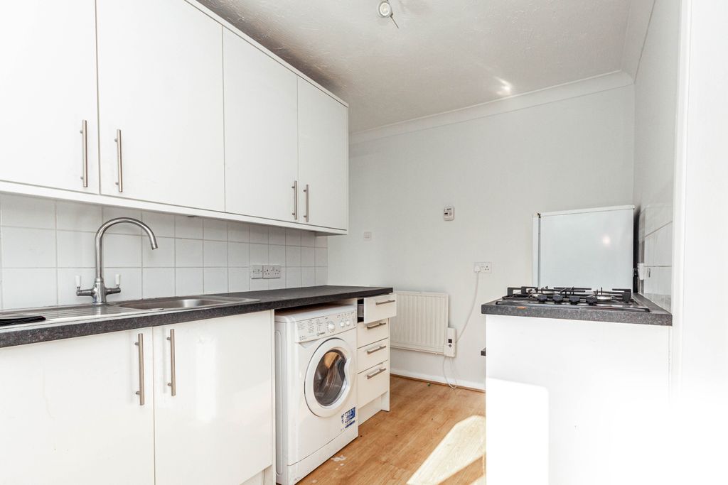 Property photo 3 of 8 Img5649