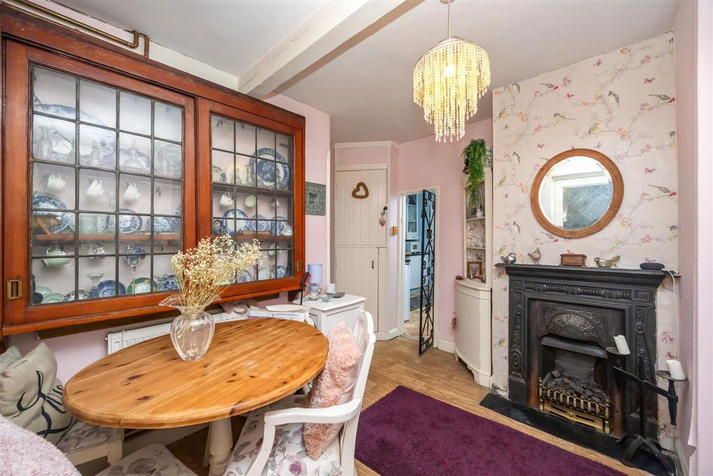 Property photo 3 of 26 Dining Room