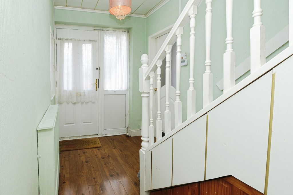 Property photo 2 of 15