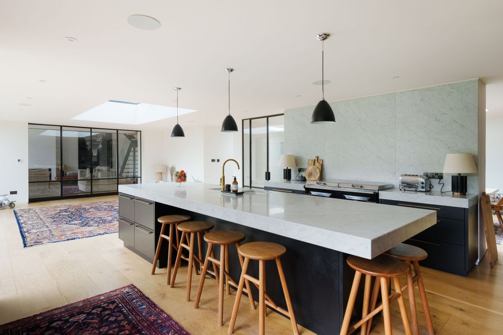 Property photo 3 of 53