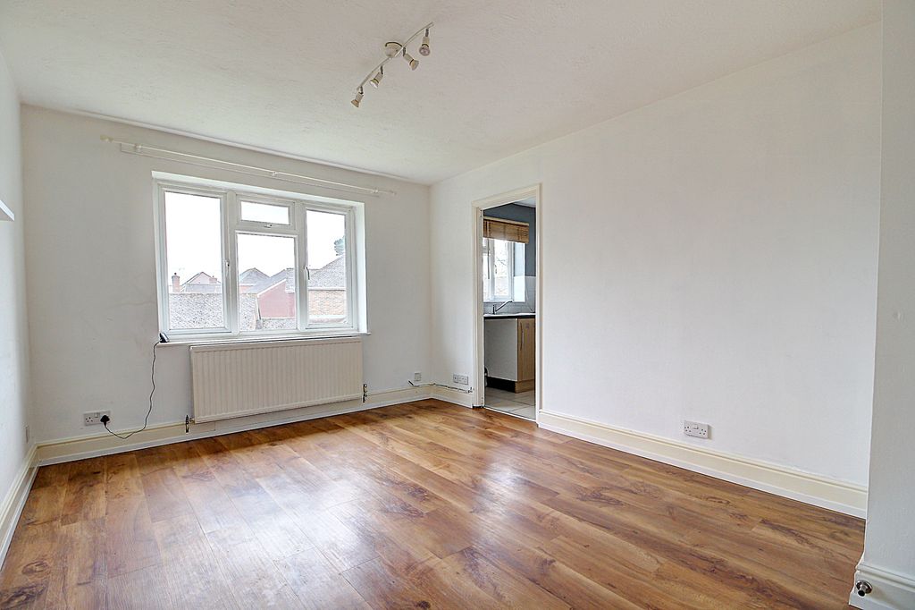 Property photo 2 of 10 Lounge