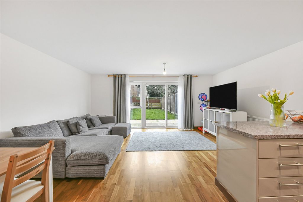 Property photo 2 of 16 Picture No. 28