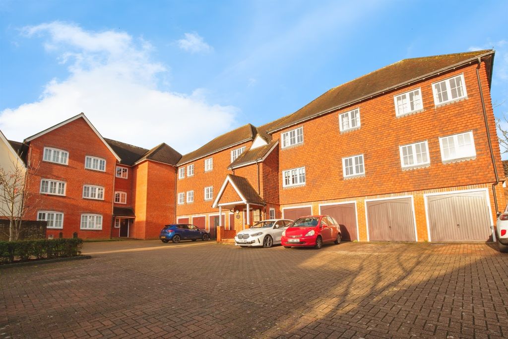 Property photo 2 of 16