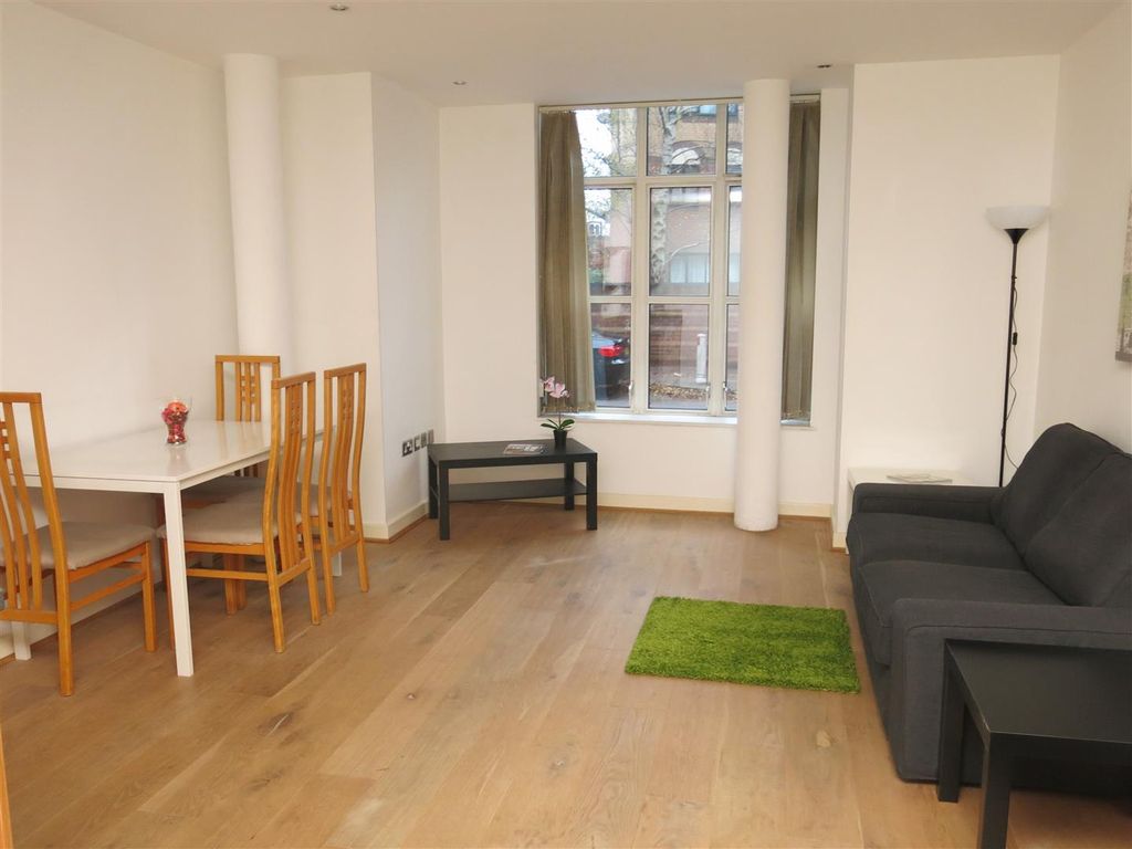 Property photo 1 of 5 Photo 01