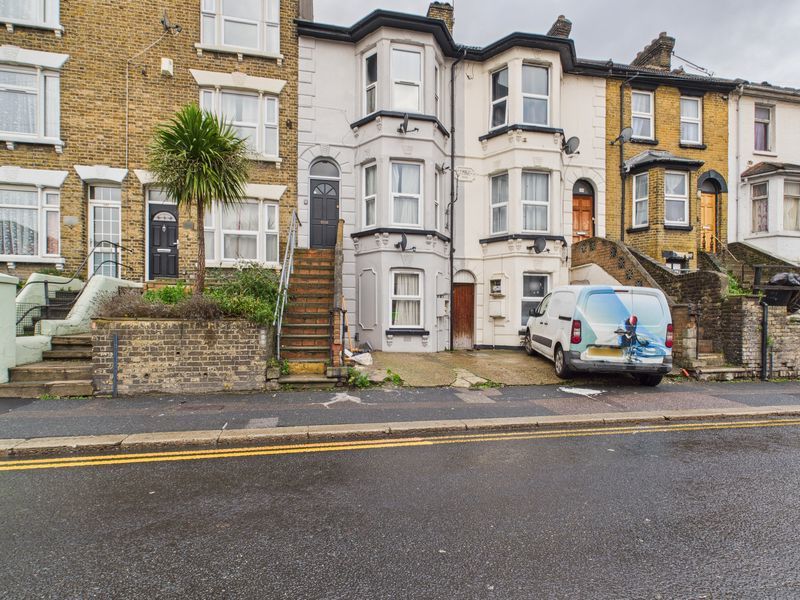 Property photo 1 of 6 Photo 10