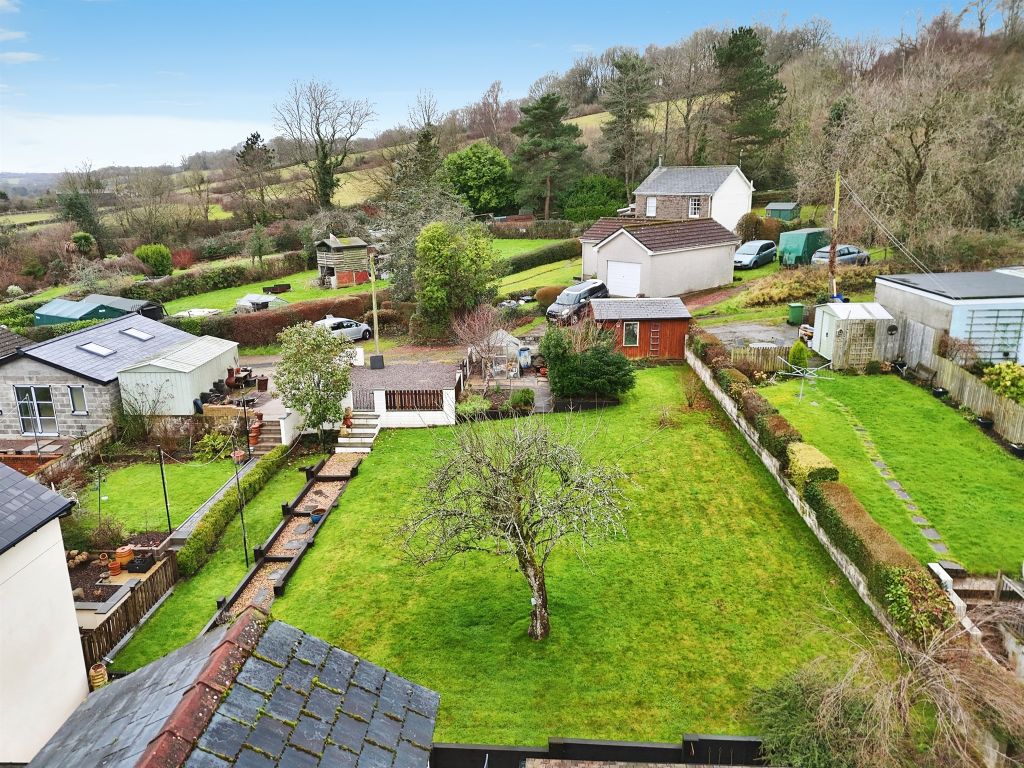 Property photo 3 of 34