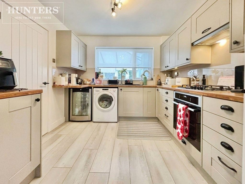 Property photo 2 of 17 Pbox-Img.Jpg