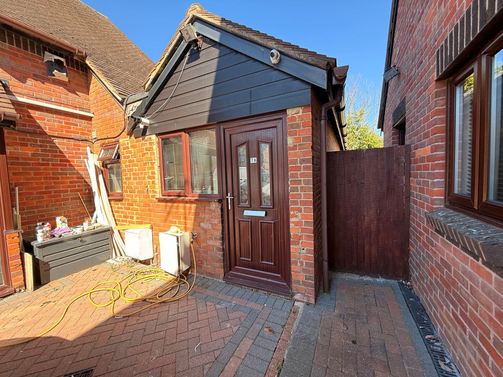 Property photo 1 of 5 Image