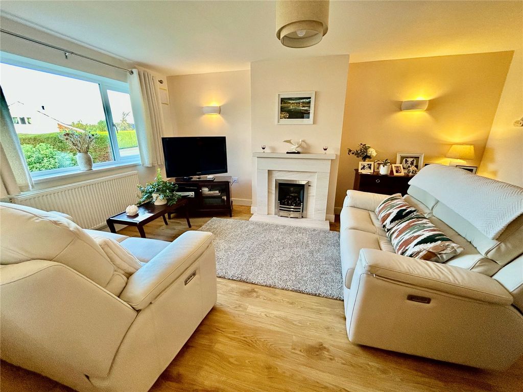 Property photo 2 of 18 Picture No. 10