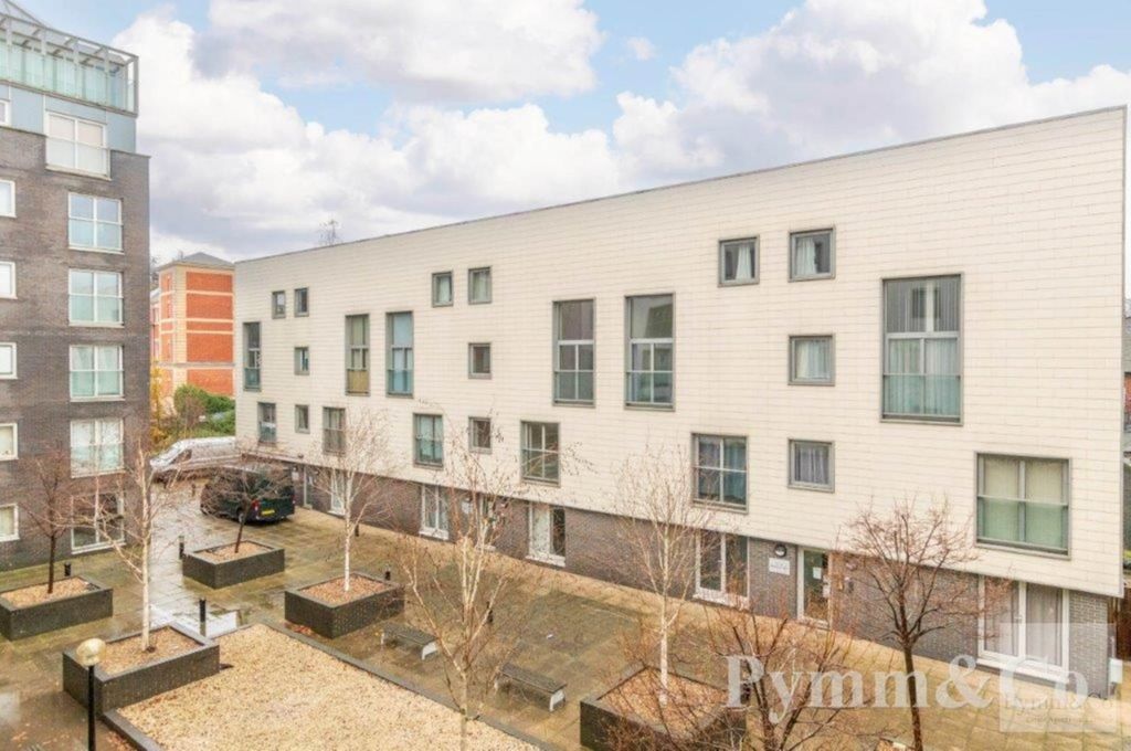 Property photo 1 of 8