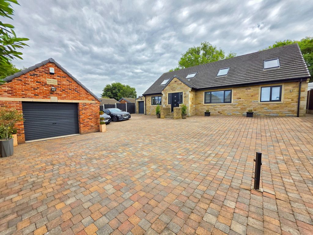 Property photo 1 of 33
