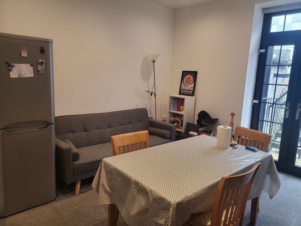 Property photo 1 of 5 Bright, Neatly Presented Living/Dining Area With A...