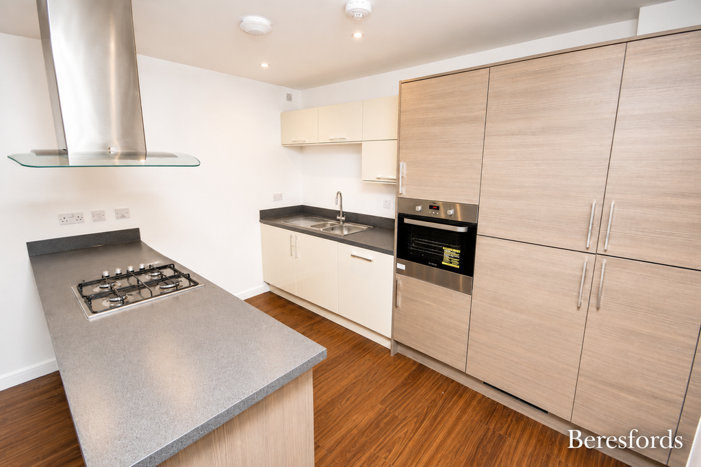 Property photo 3 of 8 Kitchen