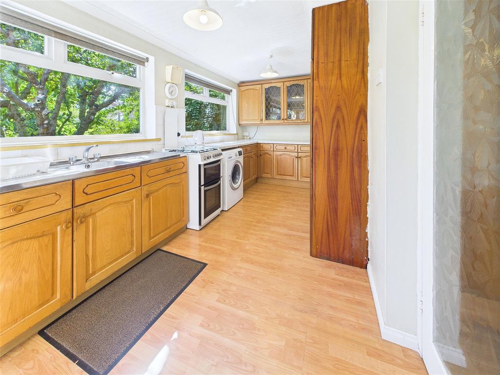 Property photo 2 of 24