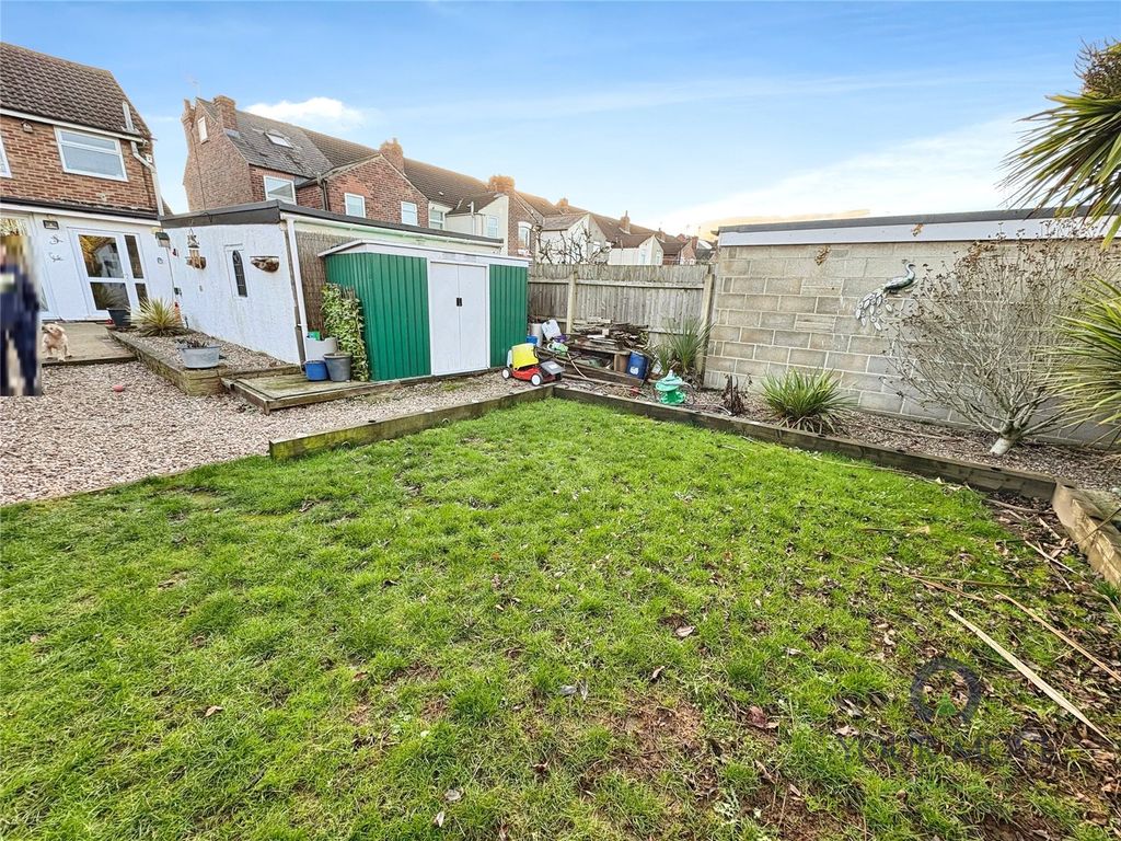 Property photo 2 of 15 Garden