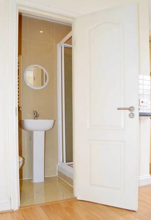 Property photo 2 of 4 Bathroom