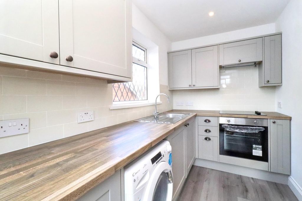 Property photo 3 of 18