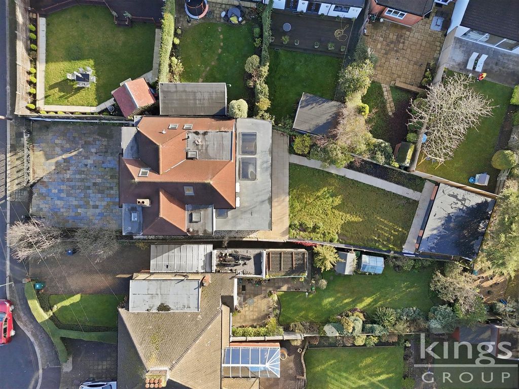 Property photo 2 of 36