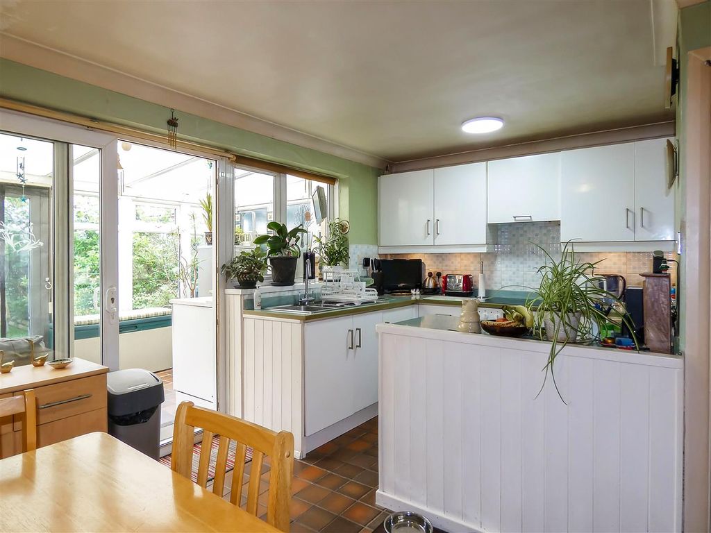 Property photo 3 of 15 Kitchen/Dining Room