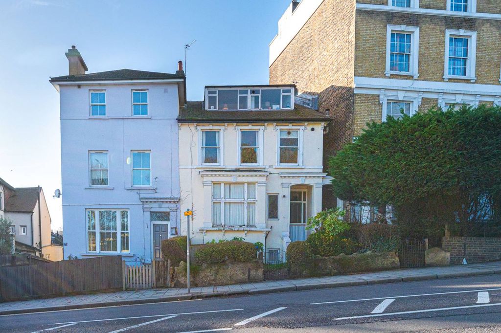 Property photo 1 of 30