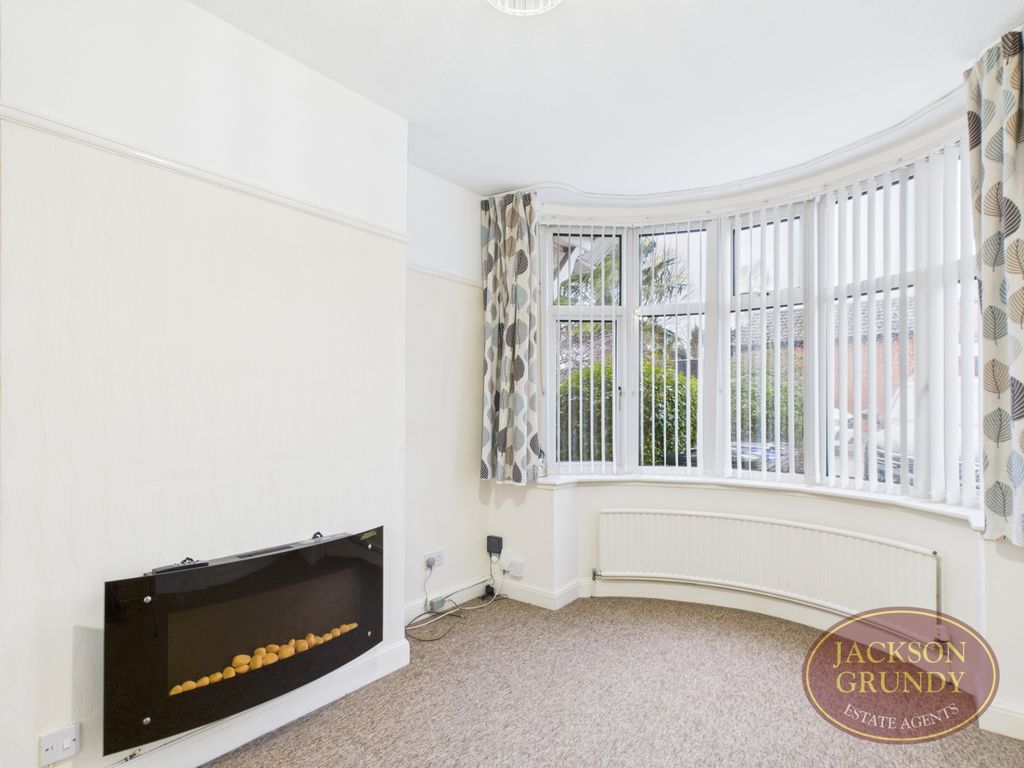 Property photo 3 of 14 Knights Lane