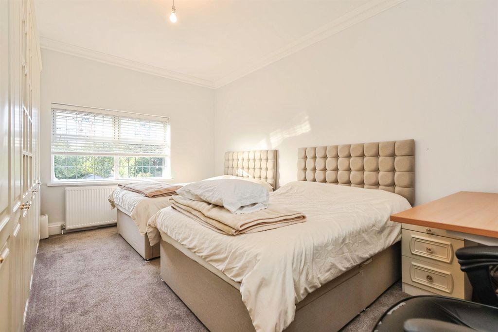 Additional image 9 of 6 bed detached house for saleLordswood Road, Birmingham B17