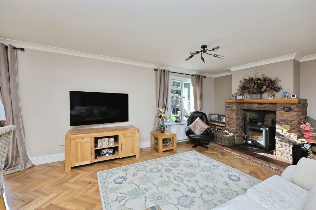 Property photo 2 of 28