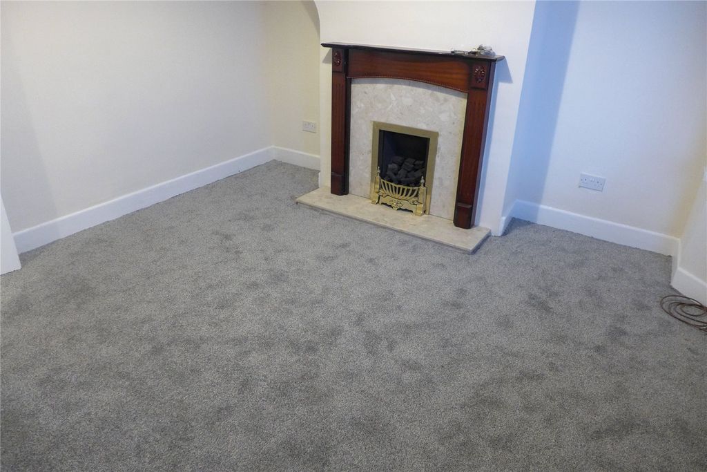 Property photo 3 of 11 Picture No. 02