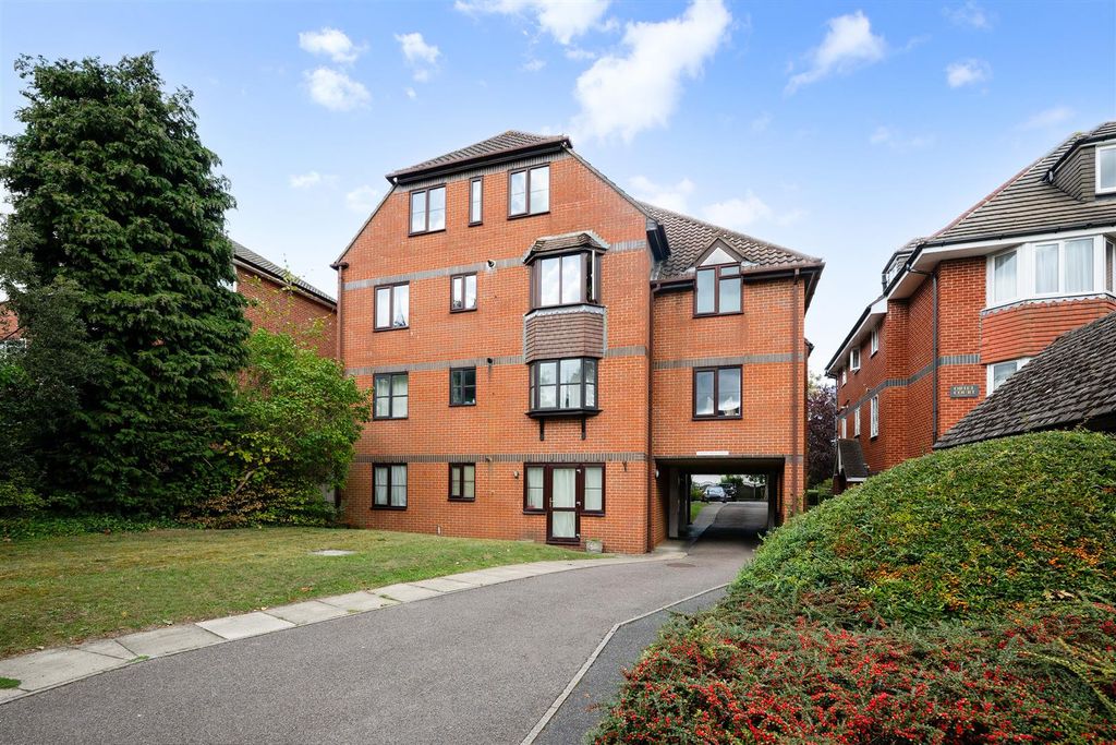 Property photo 1 of 13 Grayshot Court, 2- (11).Jpg