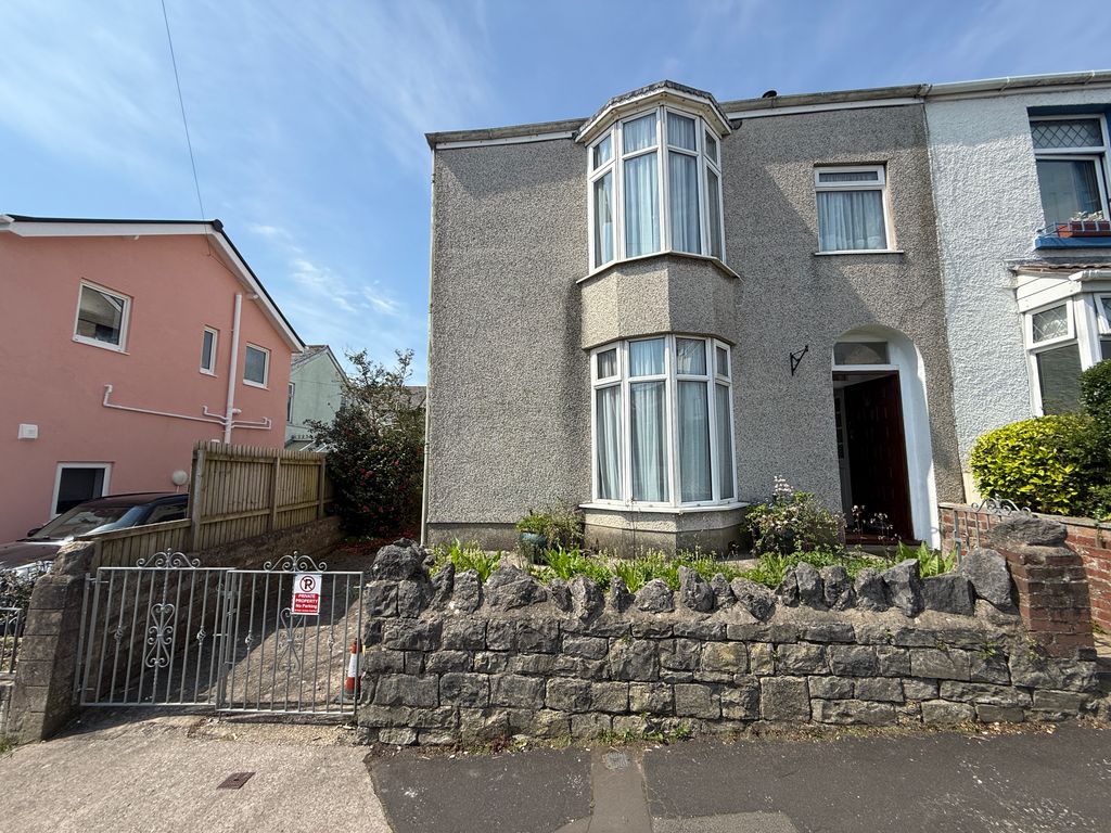 Property photo 1 of 37