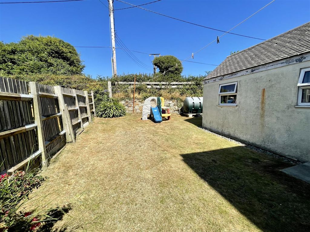 Property photo 3 of 20 93F1F808-694B-4E3A-A33F-45348Cbf501E.Jpeg