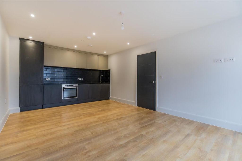 Property photo 2 of 13 26 (9 Of 13).Jpg