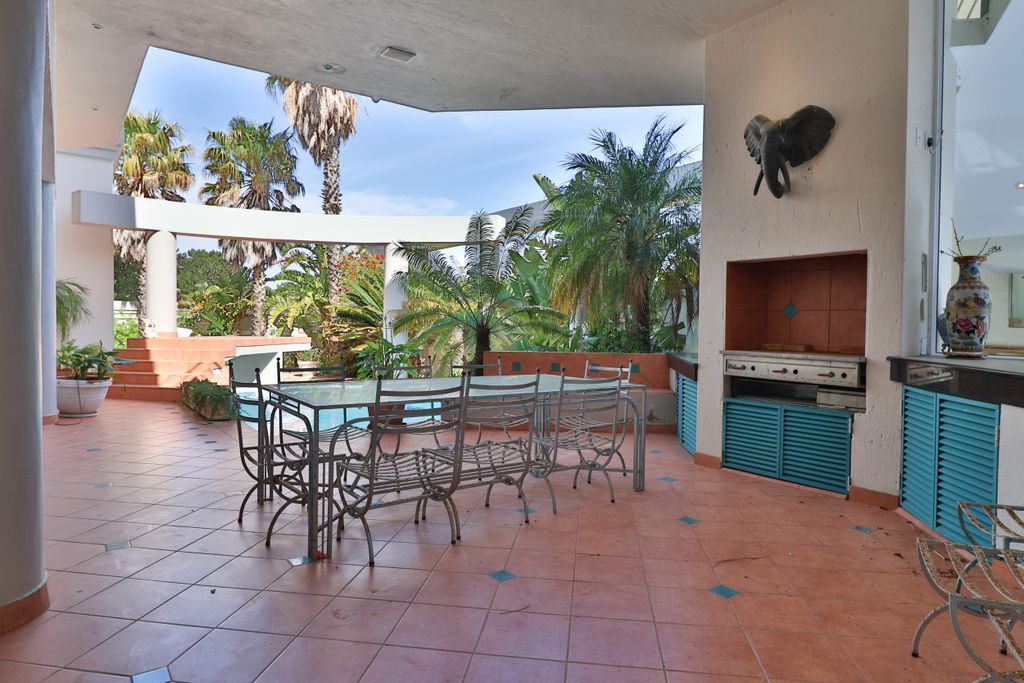 Property photo 3 of 37