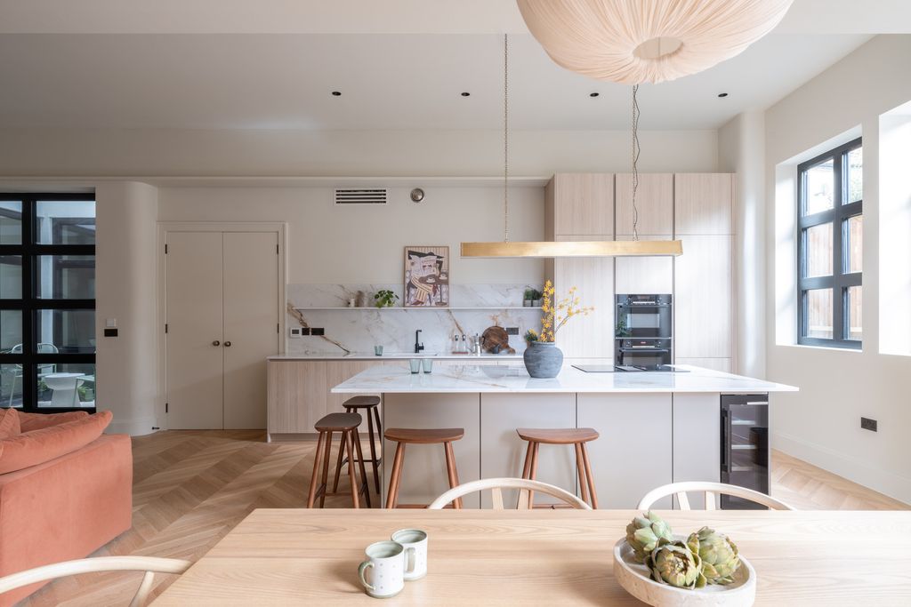 Property photo 1 of 21 332861 - 1Colliershouse_Highres-3.Jpg