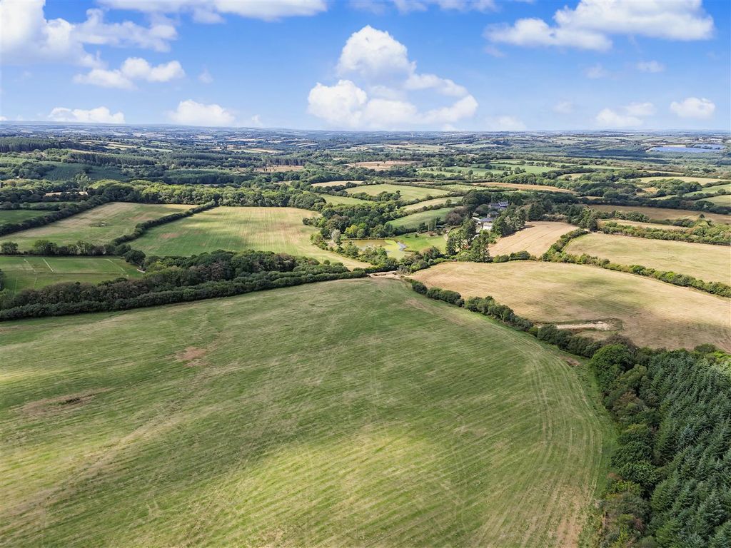 Property photo 1 of 9 Land At Muckworthy