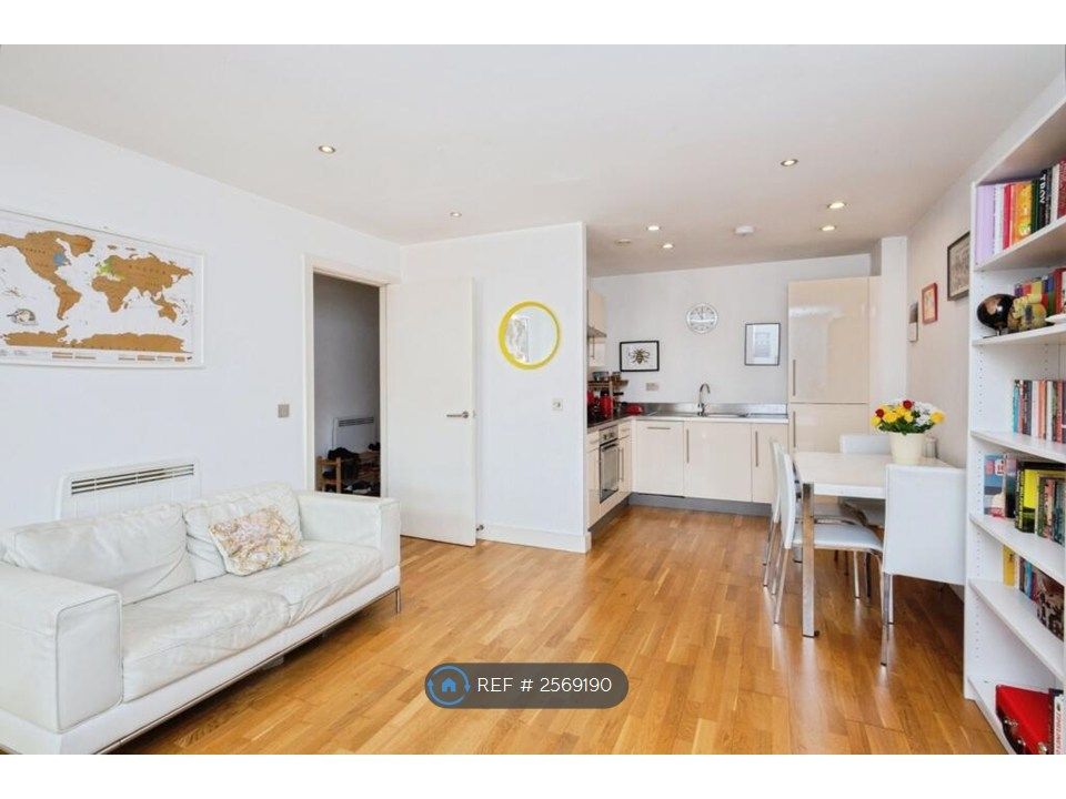 Property photo 2 of 12