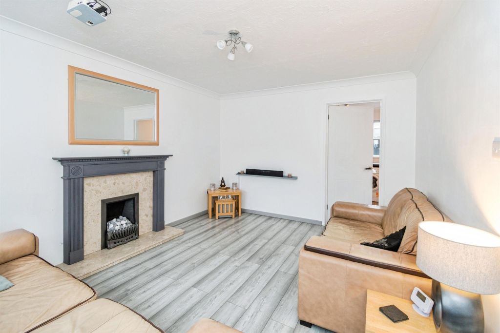 Property photo 2 of 21