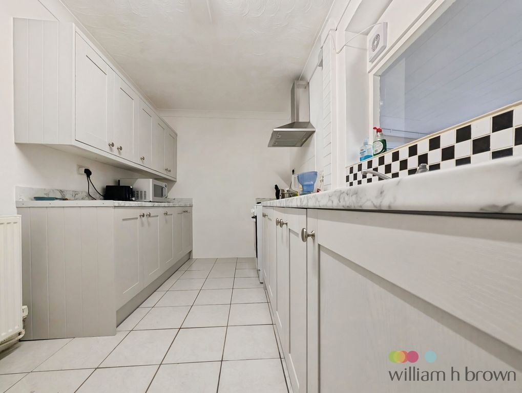 Property photo 2 of 12 Image