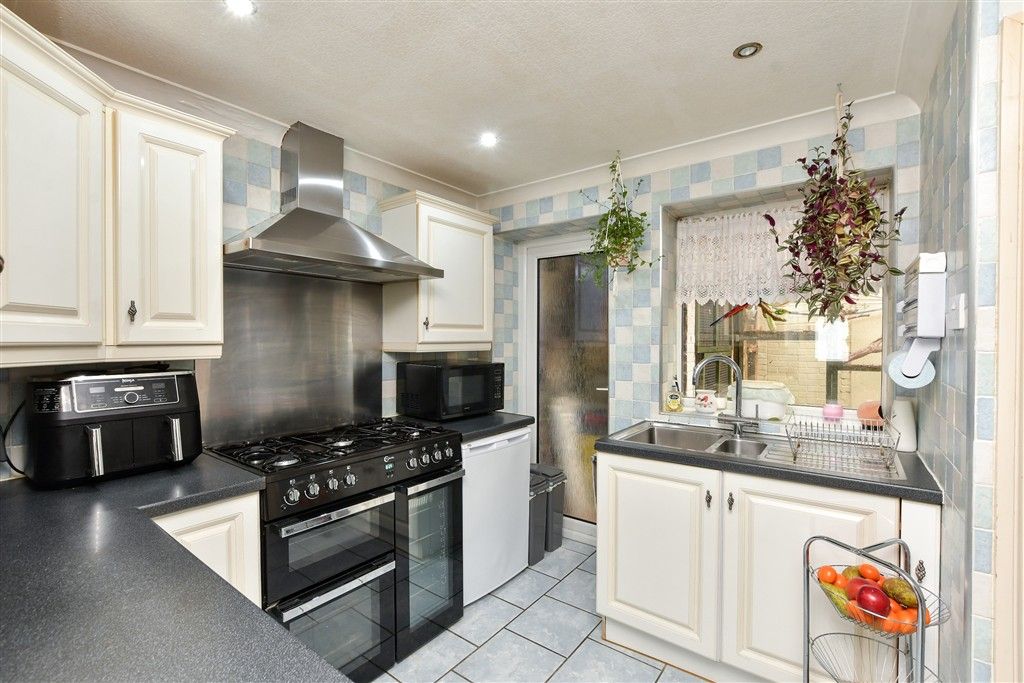 Property photo 2 of 14 Kitchen Area