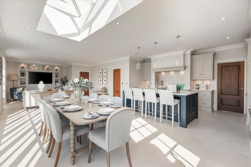 Property photo 2 of 34 Image