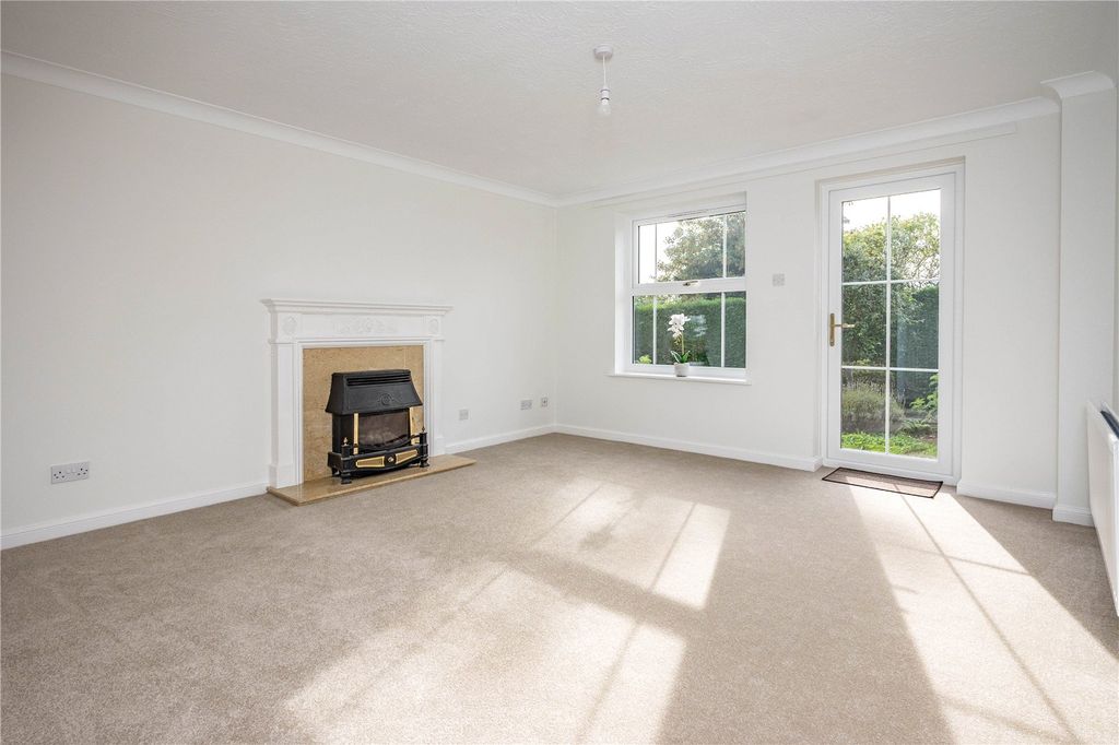 Property photo 3 of 16 Picture No. 08