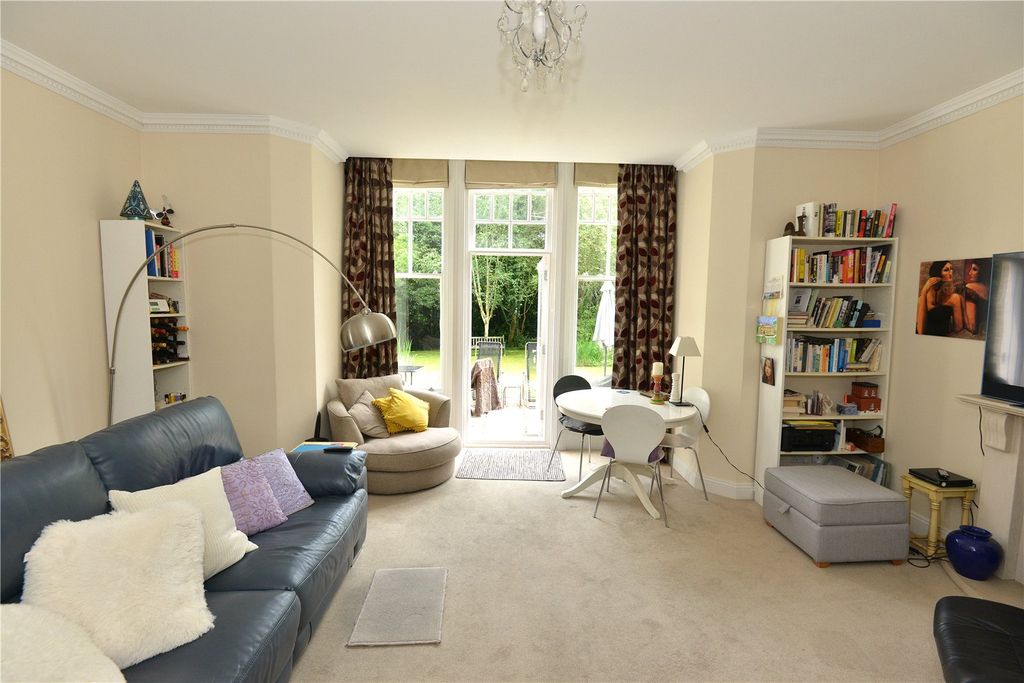 Property photo 3 of 12 Picture No. 20