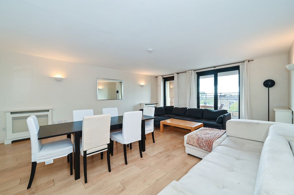 Property photo 2 of 16 Photo 2