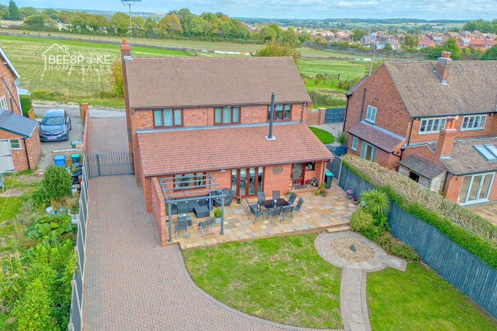 Property photo 1 of 37