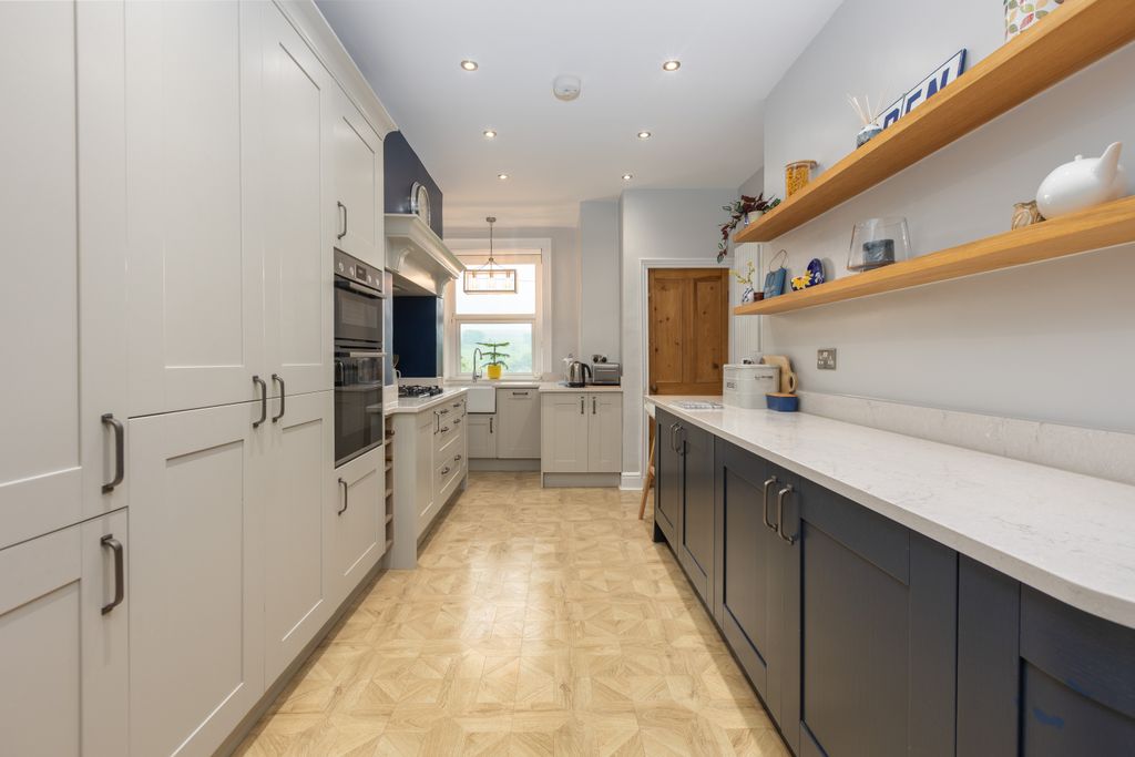Property photo 3 of 22 3