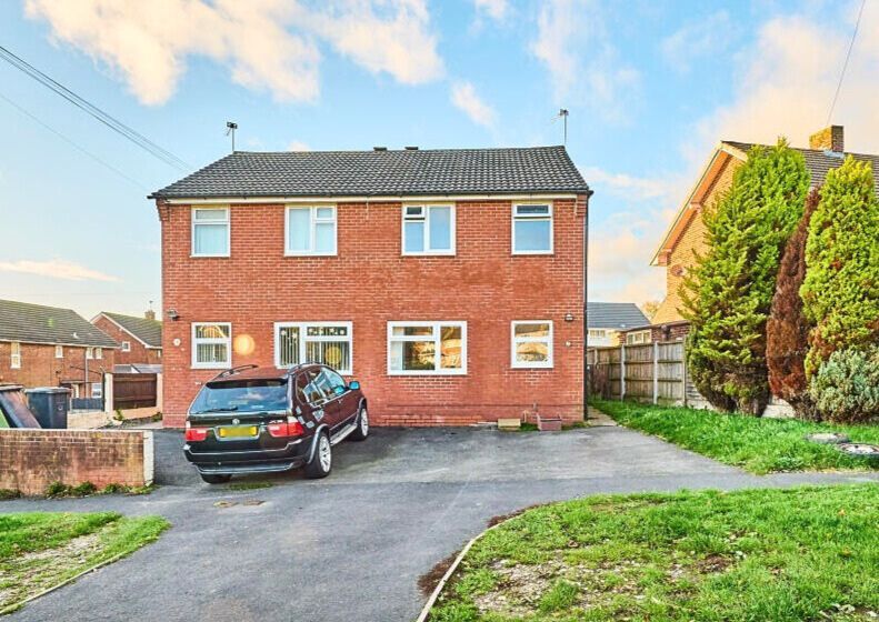 Property photo 1 of 17